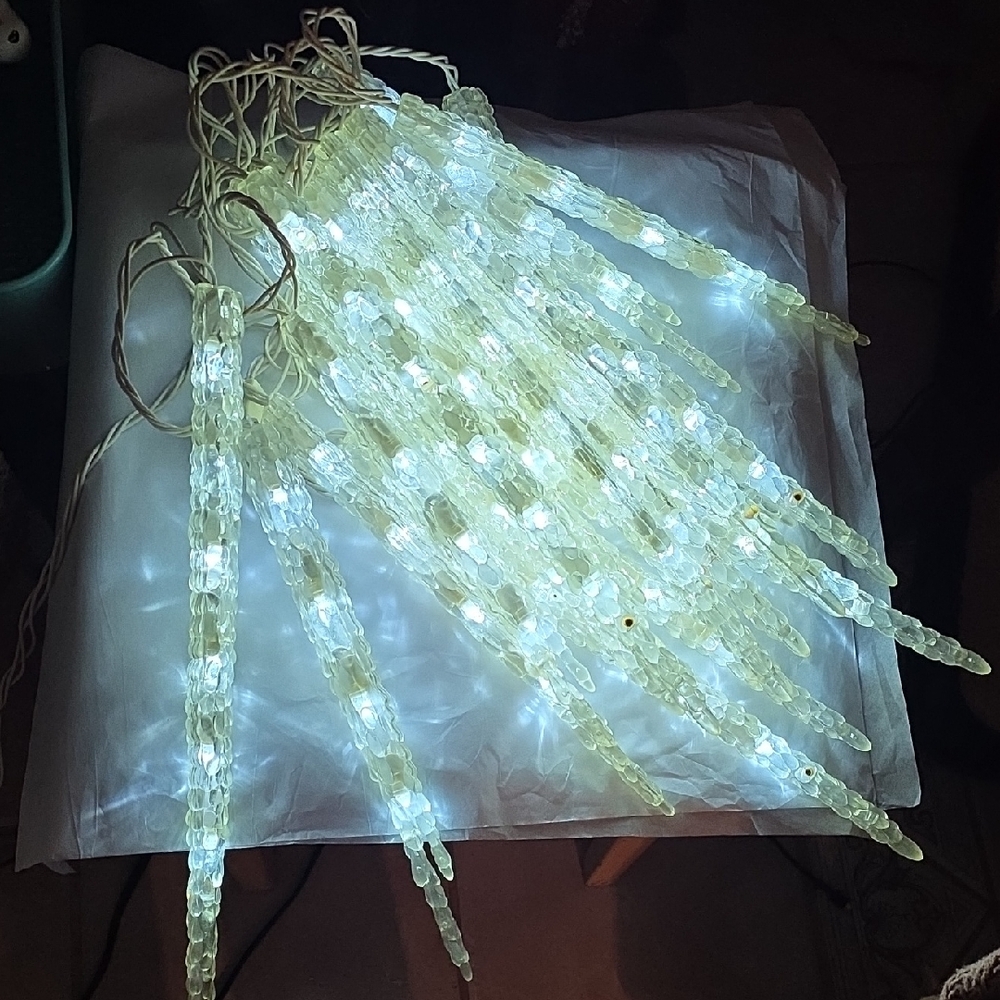 10' Strand LED Icicle Lights